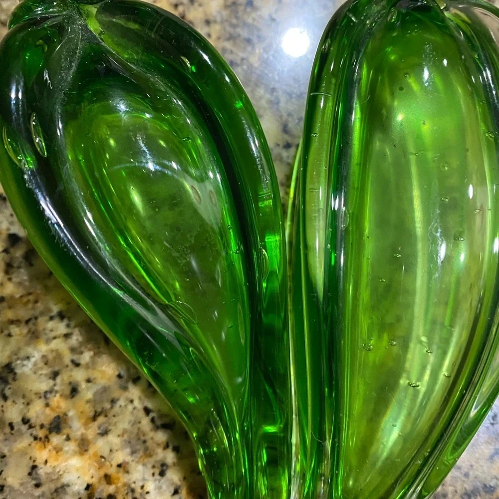 Vintage Pair of Mid Century Modern Hand Blown Green Art Glass 6” Pepper Decor
